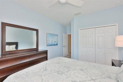 House in Sun City Center, Florida 2 bedrooms, 172.24 sq.m. № 2094877 - photo 17