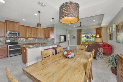 House in Sun City Center, Florida 2 bedrooms, 172.24 sq.m. № 2094877 - photo 28