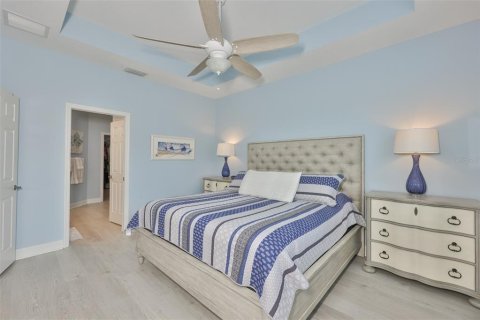 House in Sun City Center, Florida 2 bedrooms, 172.24 sq.m. № 2094877 - photo 6