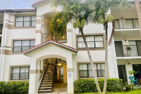 Copropriété à louer à Hollywood, Floride: 1 chambre, 60.39 m2 № 2264304 - photo 2