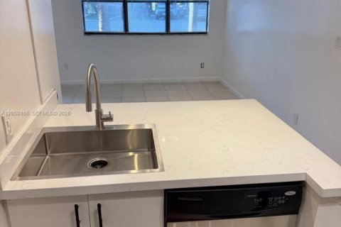 Copropriété à louer à Hollywood, Floride: 1 chambre, 60.39 m2 № 2264304 - photo 9