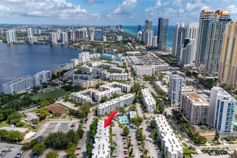 Купить кондоминиум в Санни-Айлс-Бич, Флорида 2 спальни, 71.26м2, № 1955943 - фото 27
