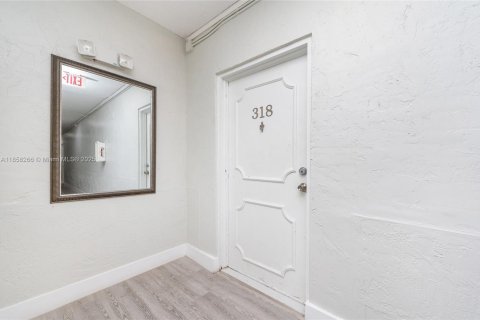 Купить кондоминиум в Санни-Айлс-Бич, Флорида 2 спальни, 71.26м2, № 1955943 - фото 20