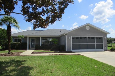 House in Dunnellon, Florida 2 bedrooms, 134.34 sq.m. № 1899276 - photo 1