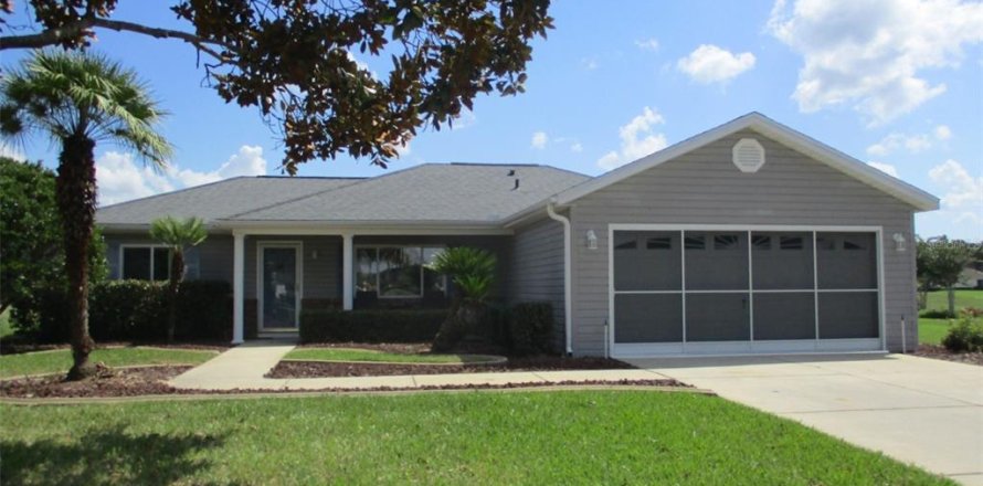 House in Dunnellon, Florida 2 bedrooms, 134.34 sq.m. № 1899276