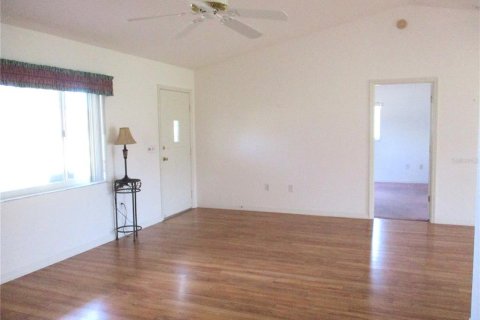 House in Dunnellon, Florida 2 bedrooms, 134.34 sq.m. № 1899276 - photo 9