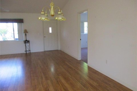 House in Dunnellon, Florida 2 bedrooms, 134.34 sq.m. № 1899276 - photo 10
