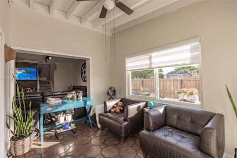 Condominio en venta en Miami, Florida, 4 dormitorios, 199.74 m2 № 2056693 - foto 17