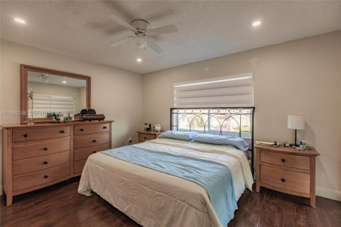 Condominio en venta en Miami, Florida, 4 dormitorios, 199.74 m2 № 2056693 - foto 29