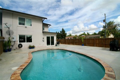 Condominio en venta en Miami, Florida, 4 dormitorios, 199.74 m2 № 2056693 - foto 8