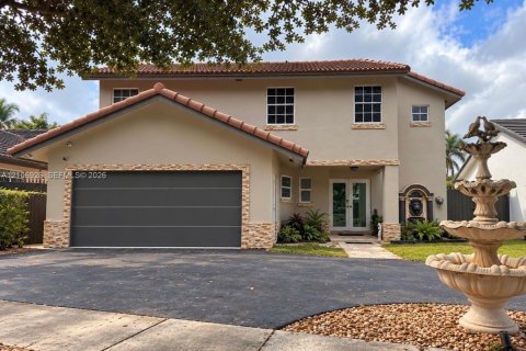 Villa ou maison à vendre à Miami, Floride: 5 chambres, 205.59 m2 № 2417588 - photo 4