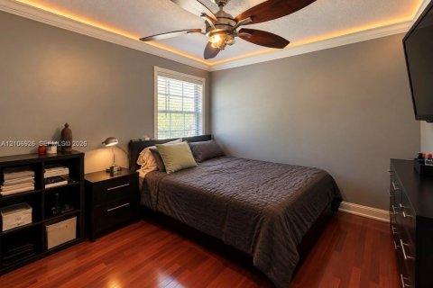 Villa ou maison à vendre à Miami, Floride: 5 chambres, 205.59 m2 № 2417588 - photo 21