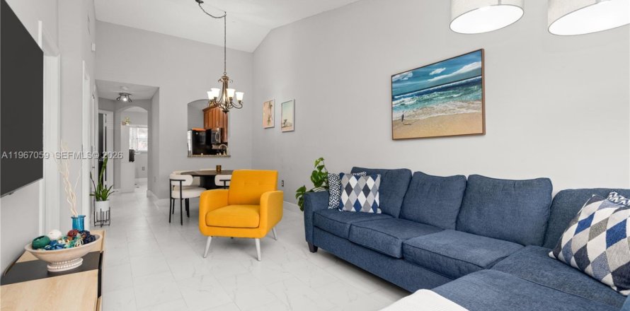 Кондоминиум с 2 спальнями в Пемброк-Пайнс, Флорида № 2028648