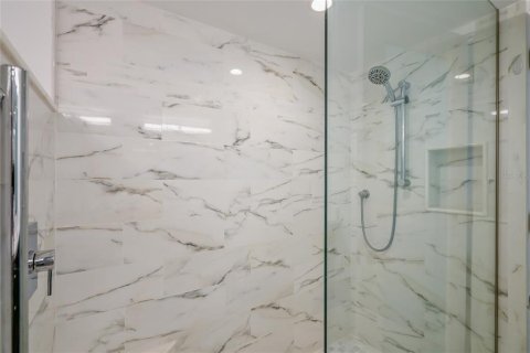 Condominio en venta en Sarasota, Florida, 2 dormitorios, 144.46 m2 № 2101571 - foto 16