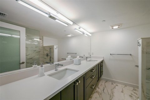 Condominio en venta en Sarasota, Florida, 2 dormitorios, 144.46 m2 № 2101571 - foto 15