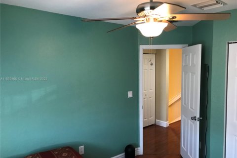 Touwnhouse à louer à North Lauderdale, Floride: 3 chambres, 152.36 m2 № 1880261 - photo 13