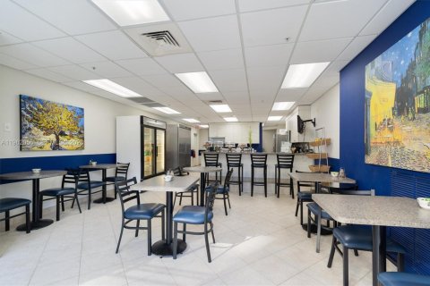 Снять в аренду кондоминиум в Холливуд, Флорида 3 спальни, 193.05м2, № 2026202 - фото 29