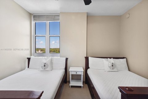 Снять в аренду кондоминиум в Холливуд, Флорида 3 спальни, 193.05м2, № 2026202 - фото 13