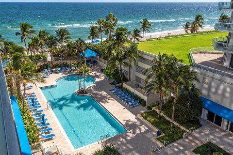 Снять в аренду кондоминиум в Холливуд, Флорида 3 спальни, 193.05м2, № 2026202 - фото 21