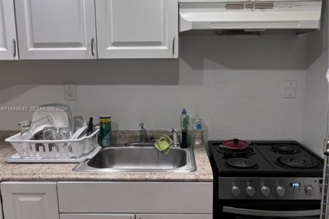 Снять в аренду кондоминиум в Майами, Флорида 1 спальня, 54.91м2, № 2005570 - фото 4