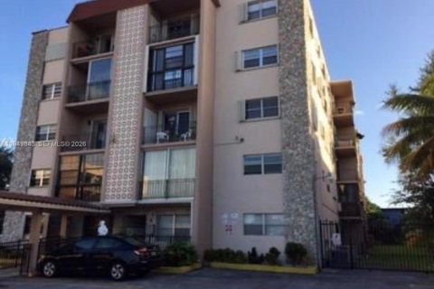 Снять в аренду кондоминиум в Майами, Флорида 1 спальня, 54.91м2, № 2005570 - фото 2