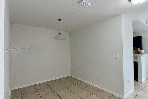 Touwnhouse à louer à Homestead, Floride: 3 chambres, 138.15 m2 № 1941524 - photo 9
