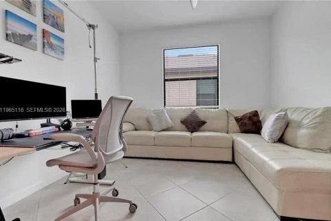 House in Fort Myers, Florida 3 bedrooms № 2043110 - photo 11