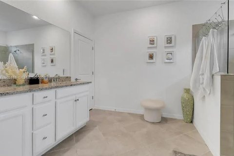 House in Fort Myers, Florida 3 bedrooms № 2043110 - photo 13