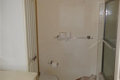 Condo in Saint Petersburg, Florida, 2 bedrooms  № 1832555 - photo 9