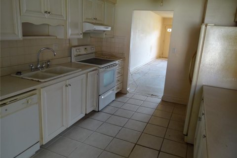 Condo in Saint Petersburg, Florida, 2 bedrooms  № 1832555 - photo 4