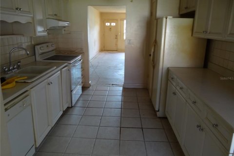 Condo in Saint Petersburg, Florida, 2 bedrooms  № 1832555 - photo 3