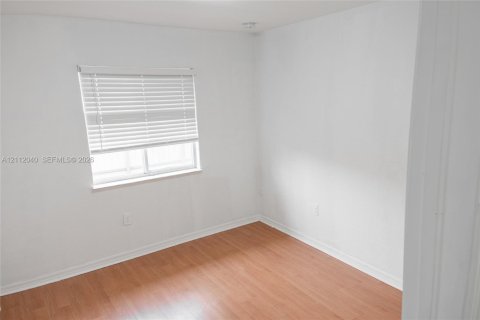 Villa ou maison à vendre à Miami Gardens, Floride: 4 chambres, 155.43 m2 № 2431966 - photo 15