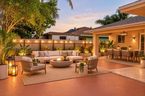 Villa ou maison à vendre à Miami Gardens, Floride: 4 chambres, 155.43 m2 № 2431966 - photo 8