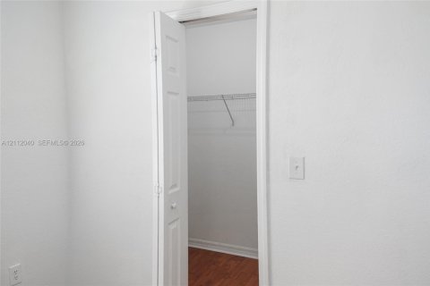 Villa ou maison à vendre à Miami Gardens, Floride: 4 chambres, 155.43 m2 № 2431966 - photo 20