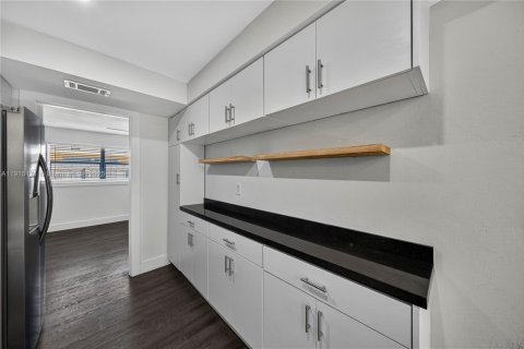 Condo in Fort Lauderdale, Florida, 2 bedrooms  № 1973647 - photo 17