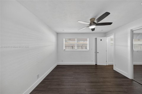 Condo in Fort Lauderdale, Florida, 2 bedrooms  № 1973647 - photo 27