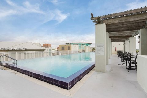 Купить кондоминиум в Майами, Флорида 1 спальня, 74.04м2, № 2085534 - фото 19