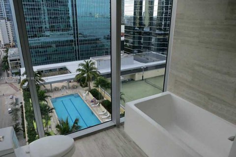 Condo in Miami, Florida, 2 bedrooms  № 1888779 - photo 15