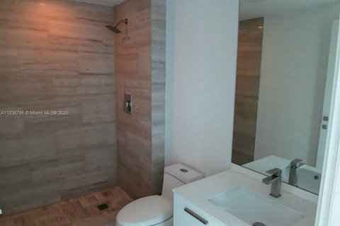 Condo in Miami, Florida, 2 bedrooms  № 1888779 - photo 13