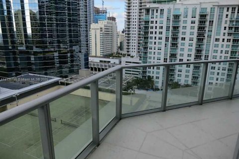 Condo in Miami, Florida, 2 bedrooms  № 1888779 - photo 6