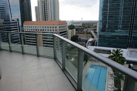 Condo in Miami, Florida, 2 bedrooms  № 1888779 - photo 10