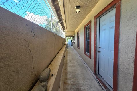 Immobilier commercial à vendre à Bradenton, Floride: 512.36 m2 № 2227082 - photo 25
