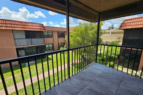 Apartamento en Hialeah, Florida 3 dormitorios, 91.04 m2 № 2036362