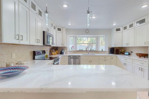 House in Largo, Florida 3 bedrooms, 260.68 sq.m. № 1759888 - photo 10