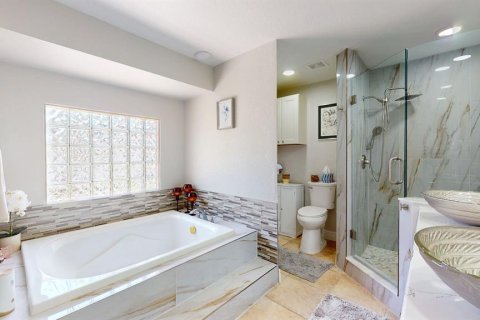 House in Largo, Florida 3 bedrooms, 260.68 sq.m. № 1759888 - photo 18