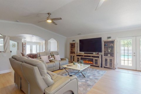House in Largo, Florida 3 bedrooms, 260.68 sq.m. № 1759888 - photo 9