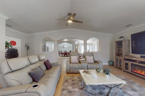House in Largo, Florida 3 bedrooms, 260.68 sq.m. № 1759888 - photo 8