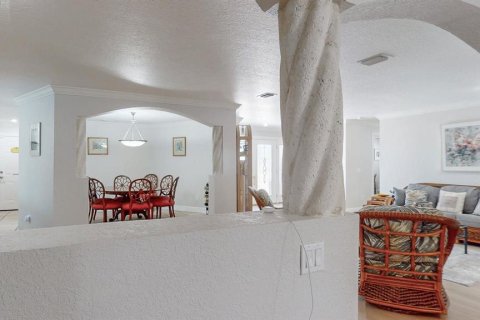 House in Largo, Florida 3 bedrooms, 260.68 sq.m. № 1759888 - photo 5