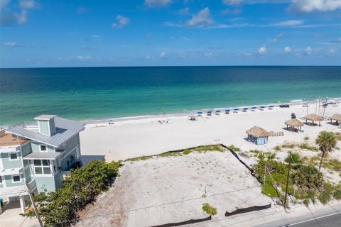 House in Bradenton Beach, Florida 6 bedrooms, 447.51 sq.m. № 2155194 - photo 7