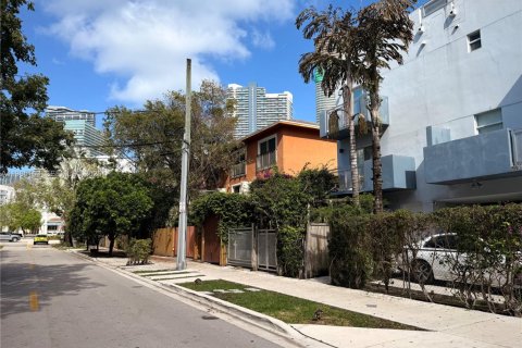 Купить таунхаус в Майами, Флорида 2 спальни, 111.48м2, № 2062499 - фото 29